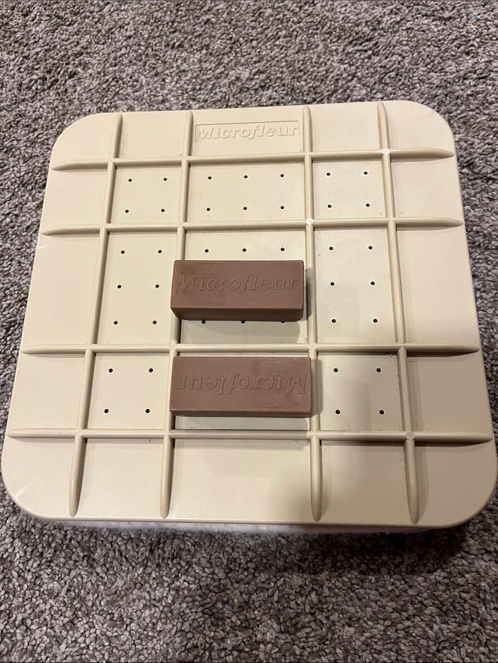 Microfluer flower press for microwave